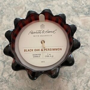 Hearth & Hand with Magnolia Soy 28hr Burning Candle Scent Black Oak & Perssimon